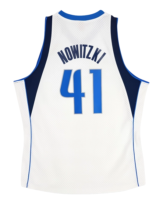 Джерси Дирка Новицки Dallas Mavericks Hardwood Classics 2010/2011, вид сзади