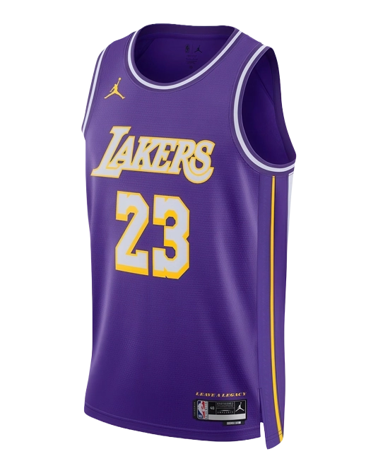 Джерси Леброна Джеймса Los Angeles Lakers Statement Edition, вид спереди